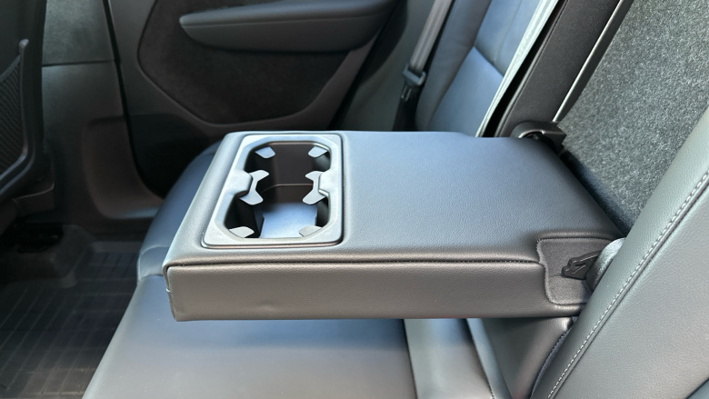 Volvo XC40 2.0 B3P Plus Dark 5dr Auto Petrol Estate